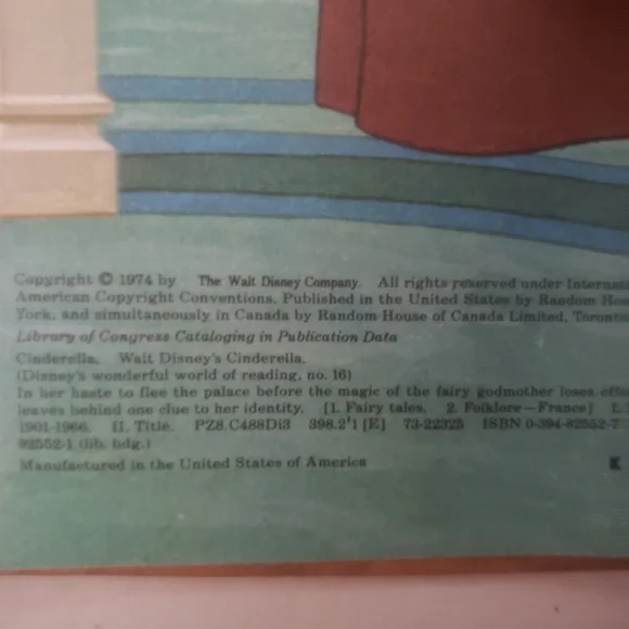 Disney Sleeping Beauty and Cinderella Books - Pink and Blue - Picture 4 of 6